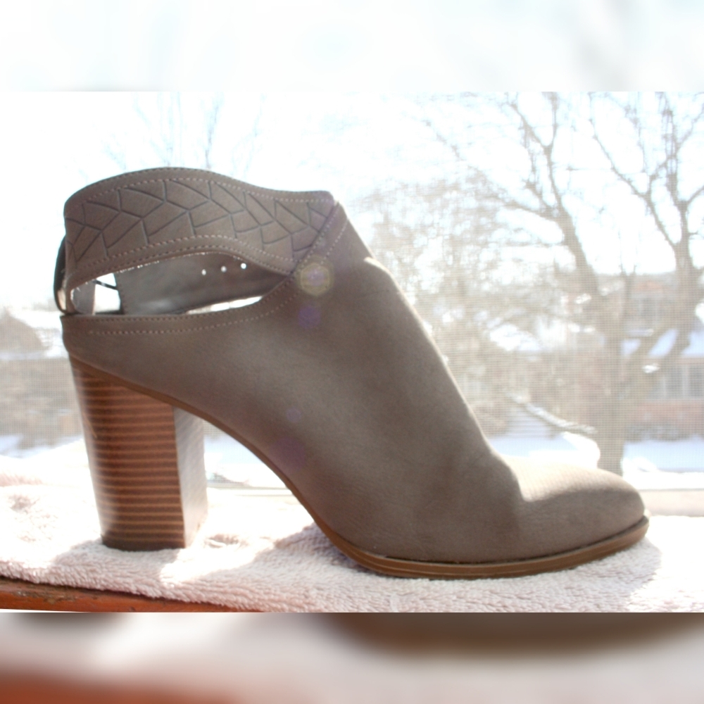 Suede boots - great condition
